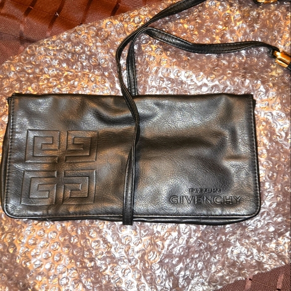 Givenchy black pochette/ clutch, for perfume or  make up use - Picture 3 of 10